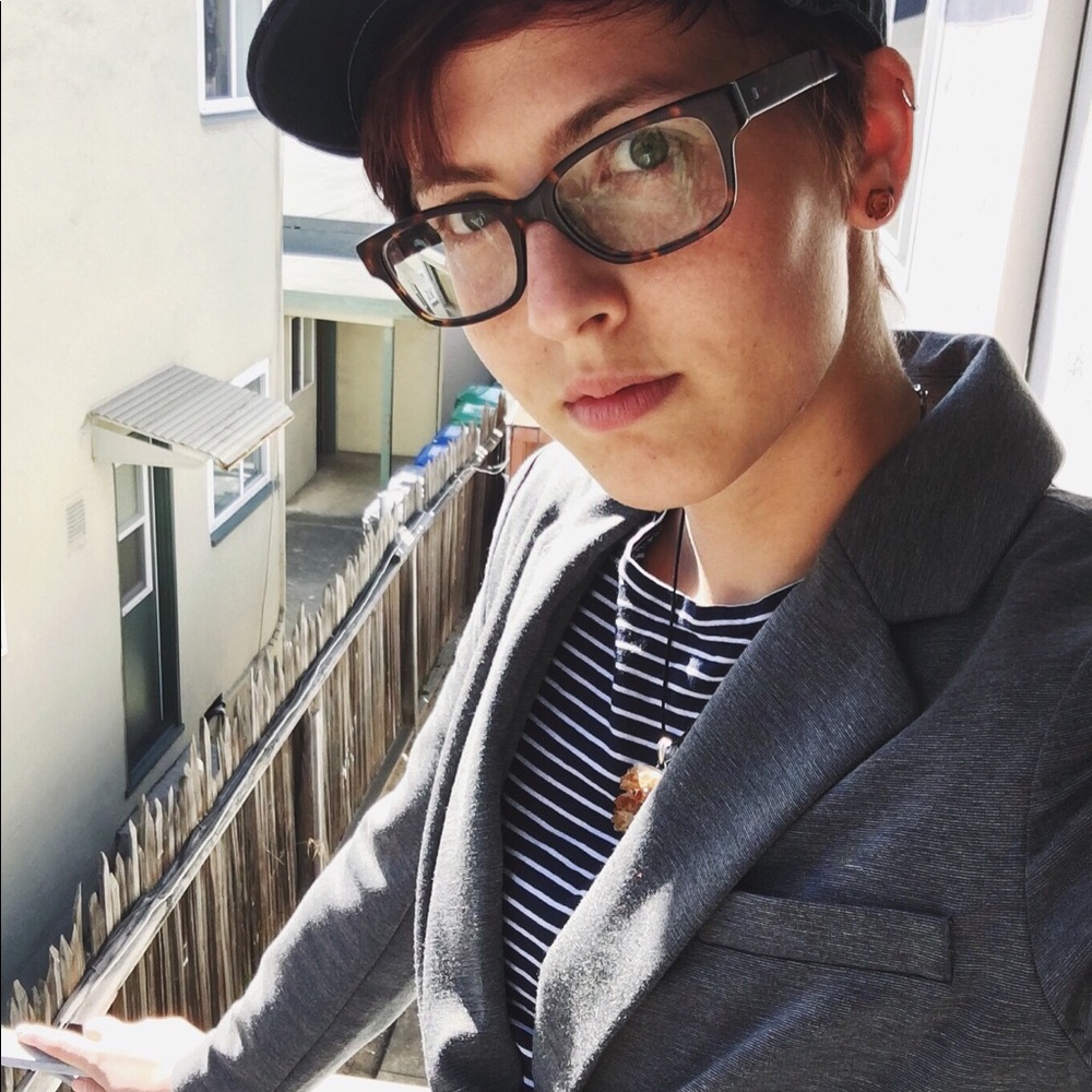 SOLD 🌈 Casual Blazer in Grey - Picture 2 of 6